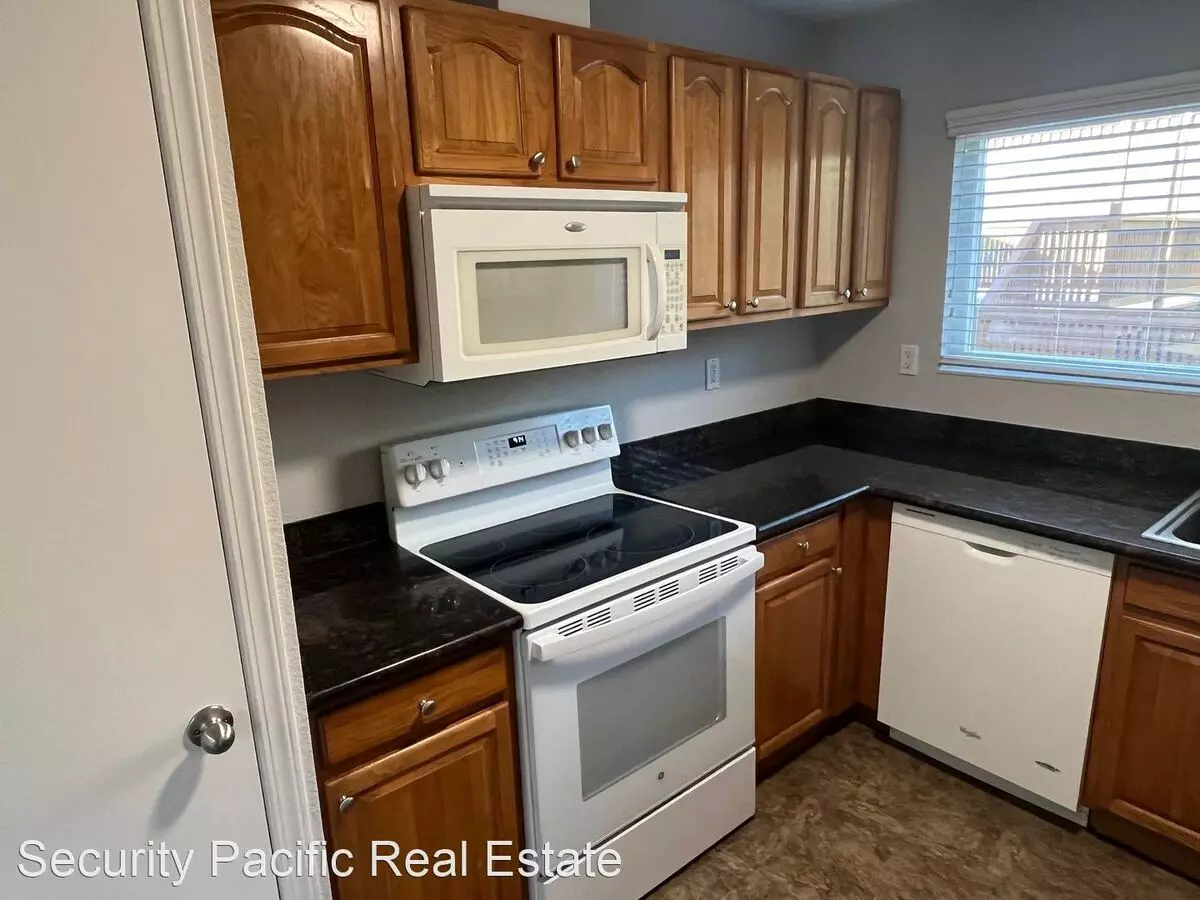 157 Violet Rd photo 5