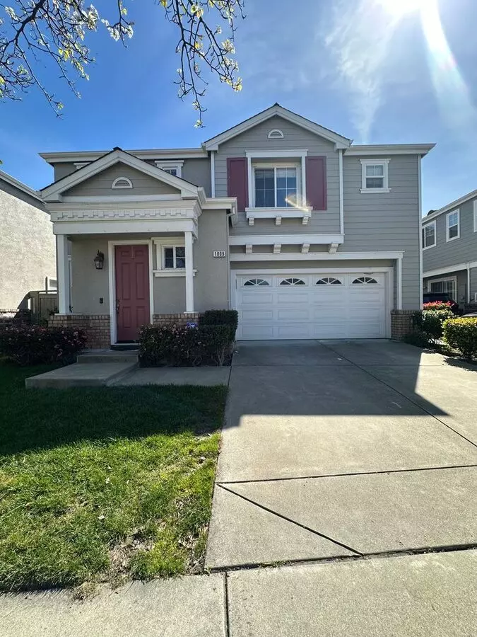 Beautiful 3 Bed, 2.5 Bath Home With Garage, Spacious Layout &amp; Private Yard In Desirable Hercules Neighborhood photo 2