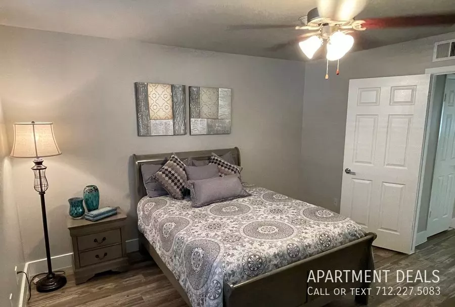 10106 Teague Road, Houston, TX 77080 photo 3