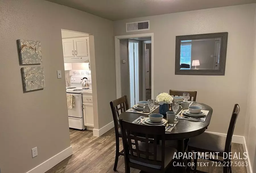 10106 Teague Road, Houston, TX 77080 photo 2