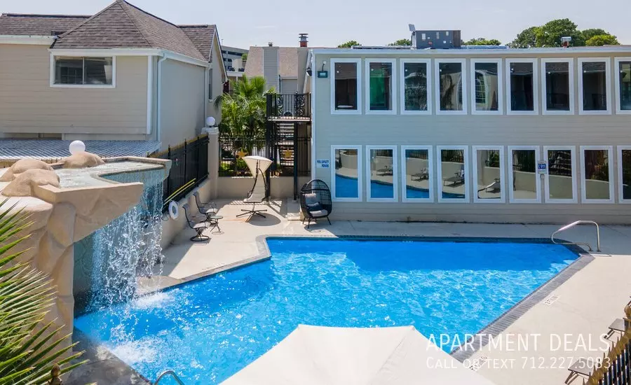 101112 Perthshire Road, Houston, TX 77079 photo 4