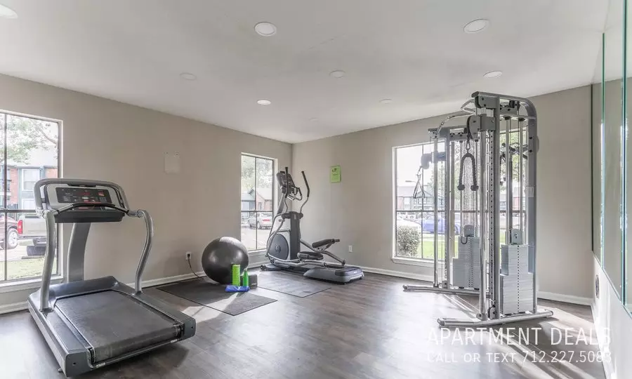 10221 Beechnut Street, Houston, TX 77072 photo 5