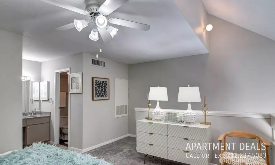 12817 Greenwood Forest Drive, Houston, TX 77066 photo 5