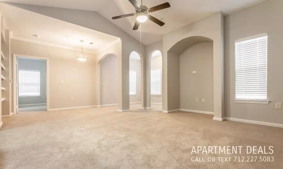 13928 Woodson Park Drive, Houston, TX 77044 photo 2