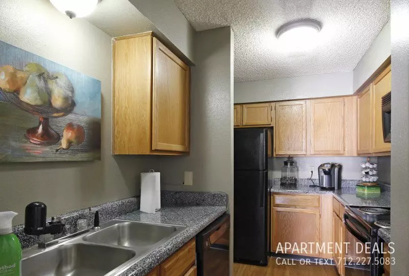 1924 Place Rebecca Lane, Houston, TX 77090 photo 2