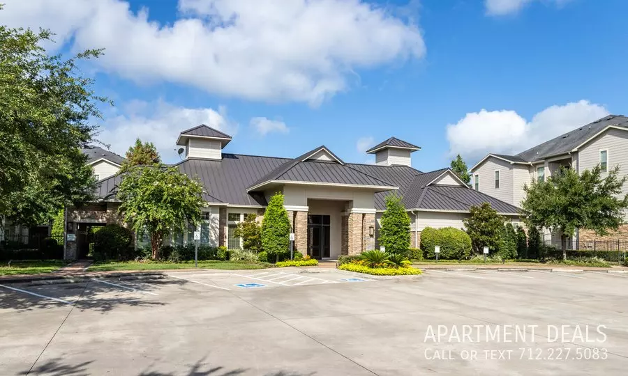 19407 Tomball Parkway, Houston, TX 77070 photo 2