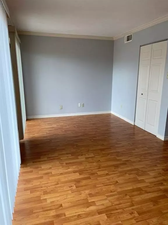 2820 South Bartell Drive, Houston, TX 77054 photo 2