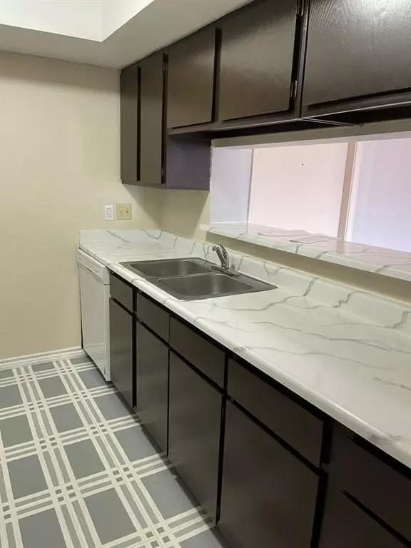 2820 South Bartell Drive, Houston, TX 77054 photo 3