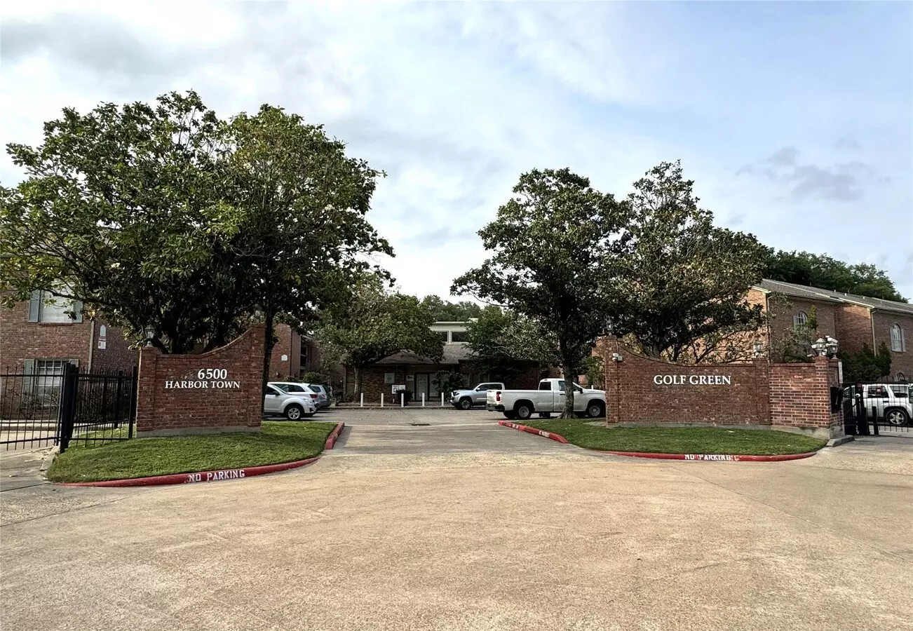 6500 Harbor Town Drive, Houston, TX 77036 photo 5