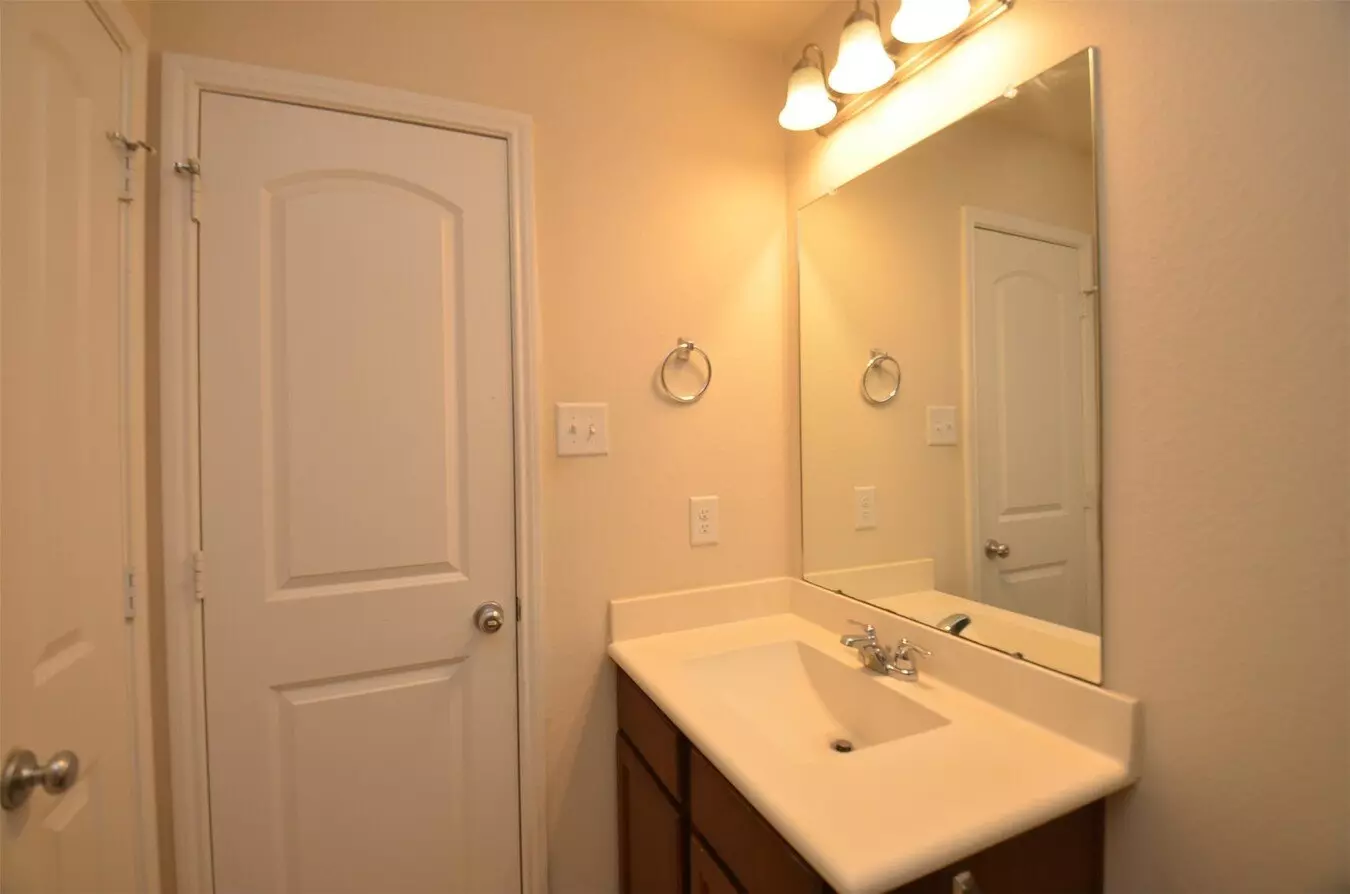 8335 Columbia Forest Drive, Houston, TX 77095 photo 5