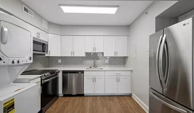 Downtown Apts photo 2