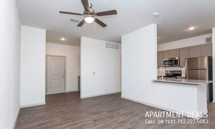 8808 North Sam Houston Parkway East, Humble, TX 77396 photo 2