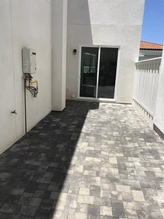 271 Evergreen Avenue, Imperial Beach, CA 91932 photo 3