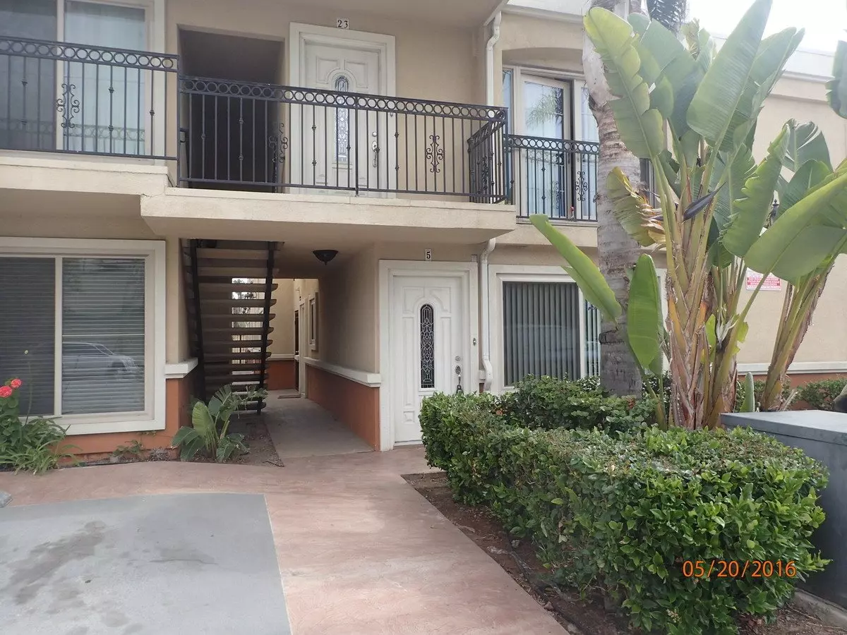 2-bed/1-bath Condo W/pool photo 3