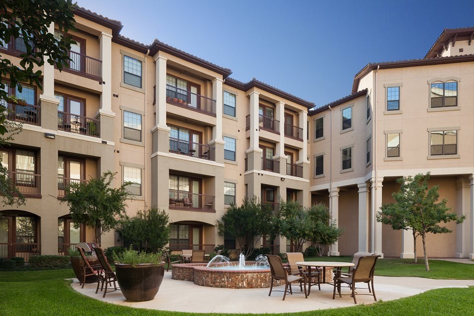 Monterra Las Colinas Apartments photo 2