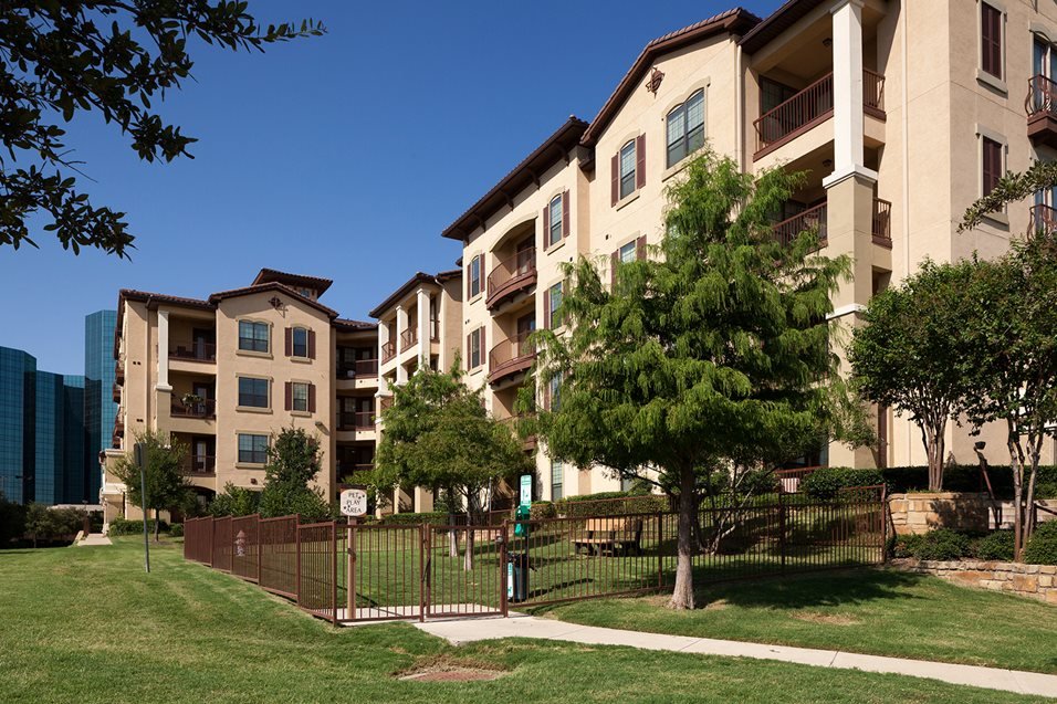 Monterra Las Colinas Apartments photo 4
