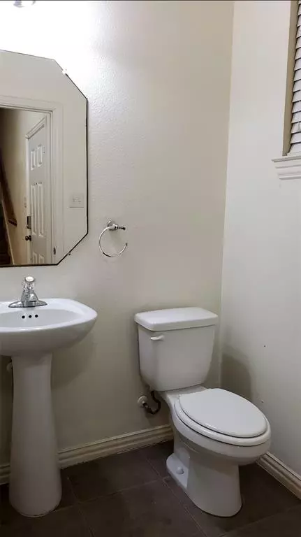 3015 Tudor Lane, Irving, TX 75060 photo 5