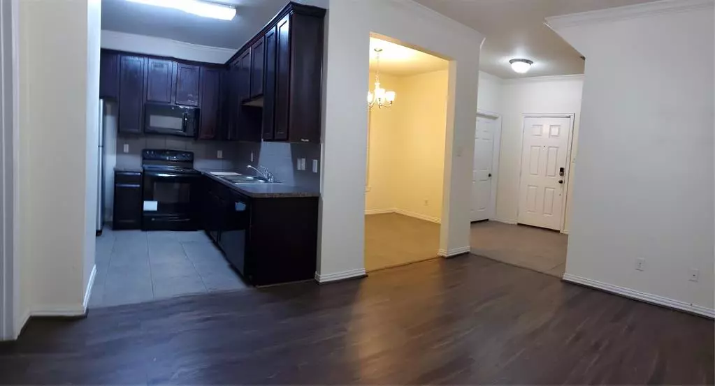 3015 Tudor Lane, Irving, TX 75060 photo 4