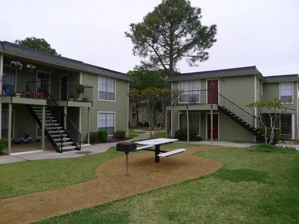 Finley Square photo 2