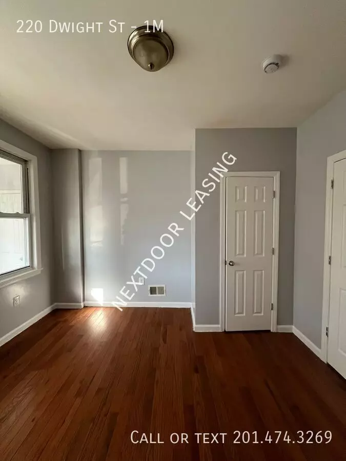 218 Dwight Street photo 5