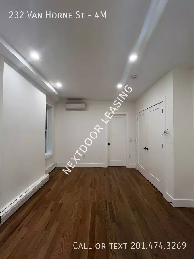 232 Van Horne Street photo 5