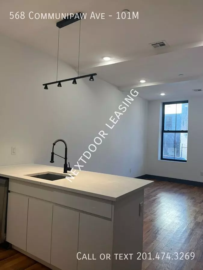568-572 Communipaw Avenue photo 5