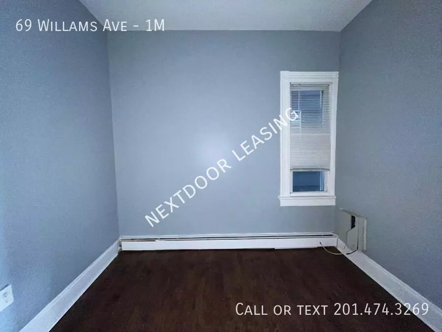 71 Williams Avenue photo 5