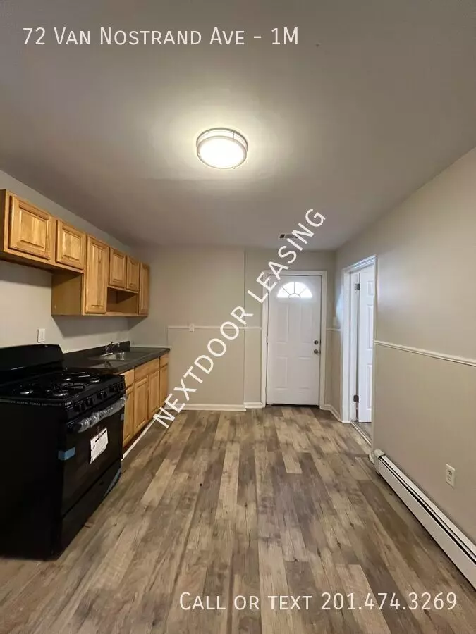 78 Van Nostrand Avenue photo 5