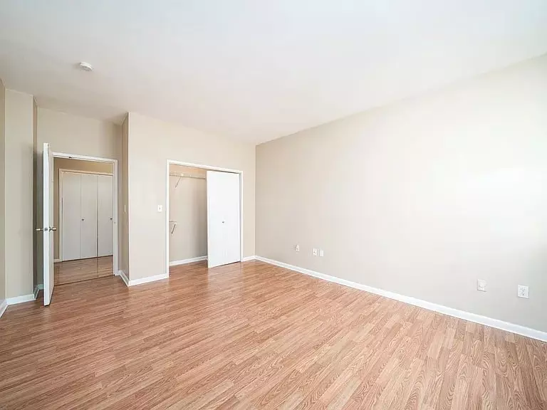 75 Liberty Avenue photo 3