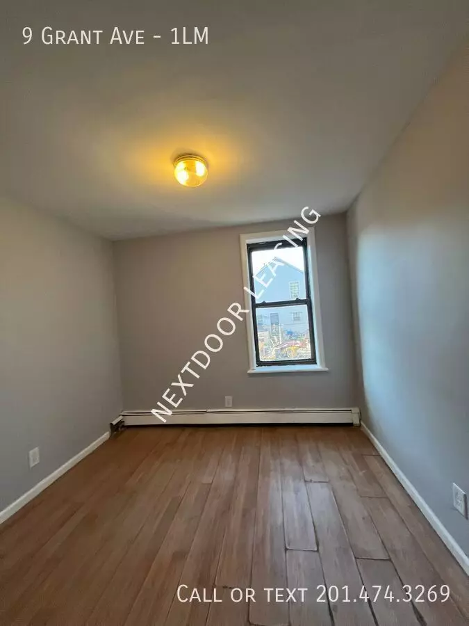 9 Grant Avenue photo 5