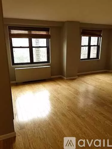 225 Saint Pauls Avenue photo 4