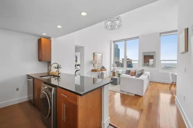 Spacious One Bedroom photo 3