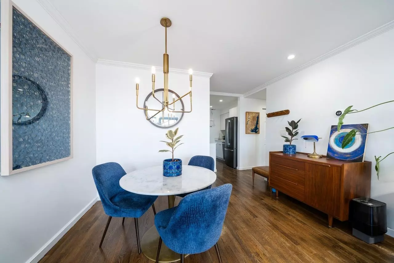 Stunning Furnished 1 Bedroom photo 5
