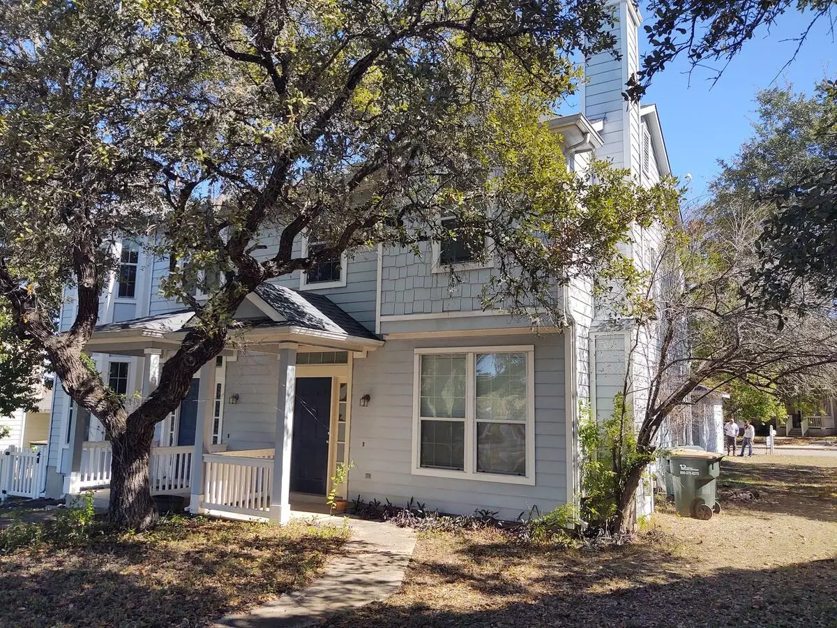200 Utterback Kyle, TX 78640 photo 4