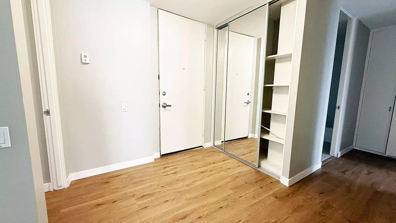 8111 Camino Del Oro photo 4