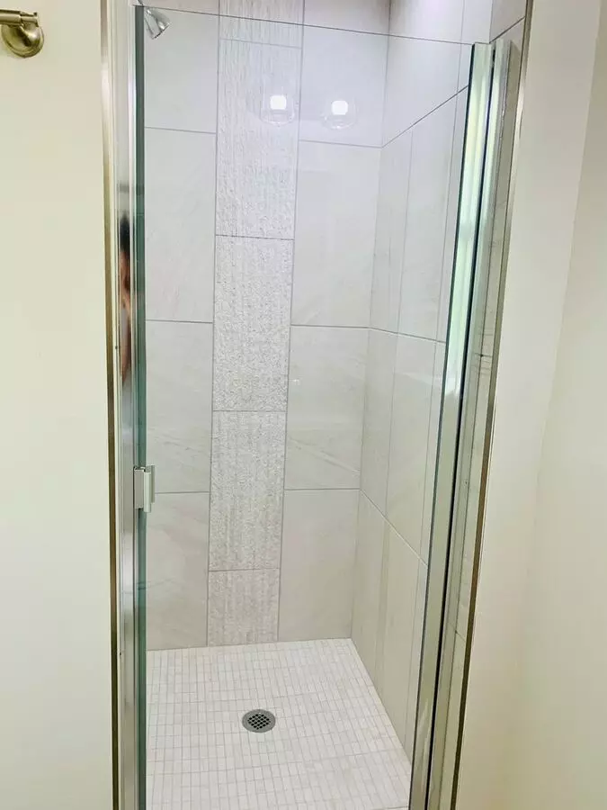 Remodeled Studio Apartment Available In The Heart Of La Jolla! Only $1,700/mo photo 2