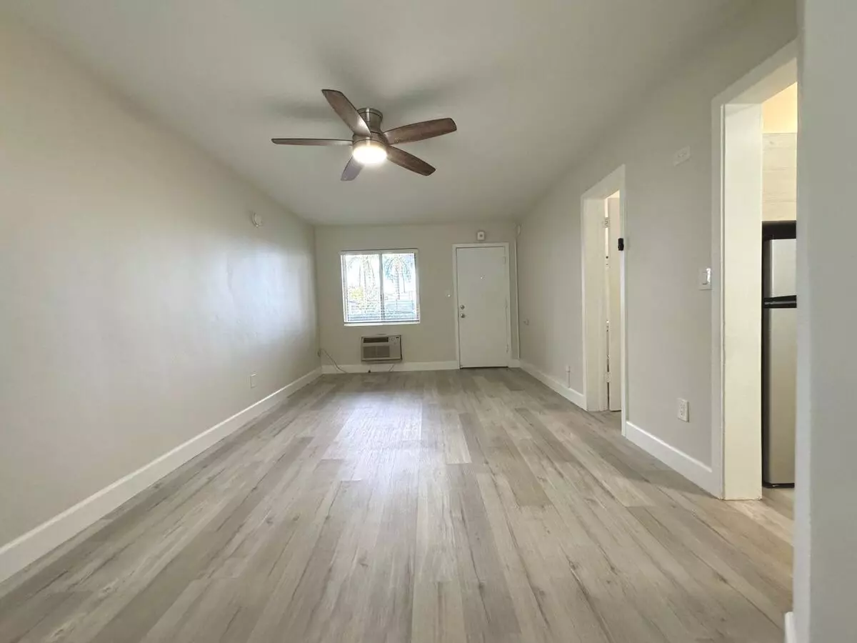 Remodeled Studio Apartment Available In The Heart Of La Jolla! Only $1,700/mo photo 4