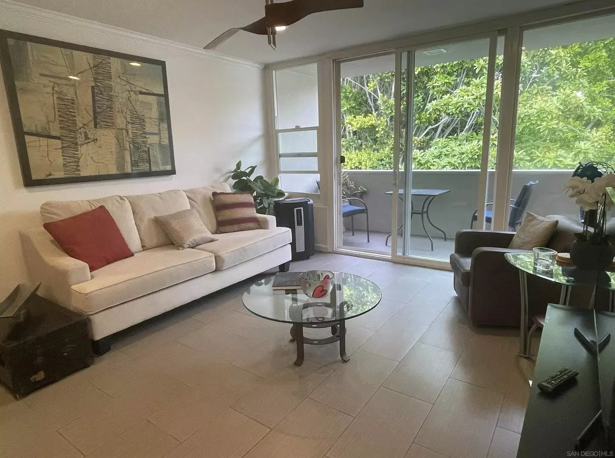 2510 Torrey Pines Rd San Diego, CA 92037 photo 3