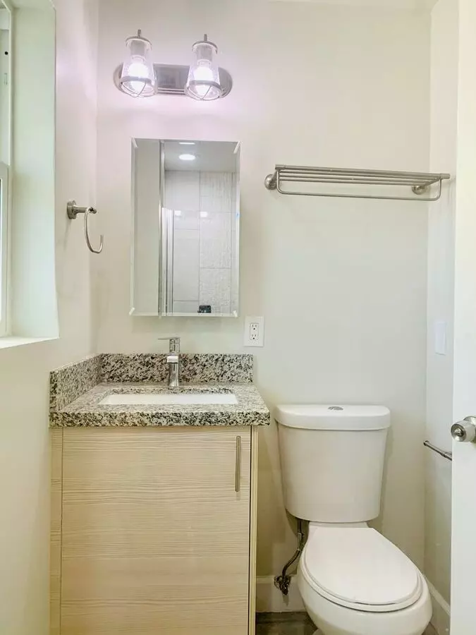 Remodeled Studio Apartment Available In The Heart Of La Jolla! Only $1,700/mo photo 4