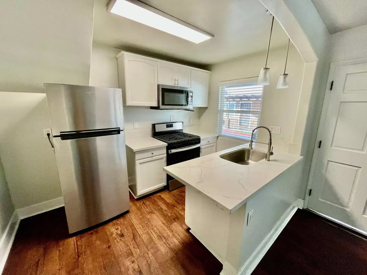 Ayana Apartments photo 2