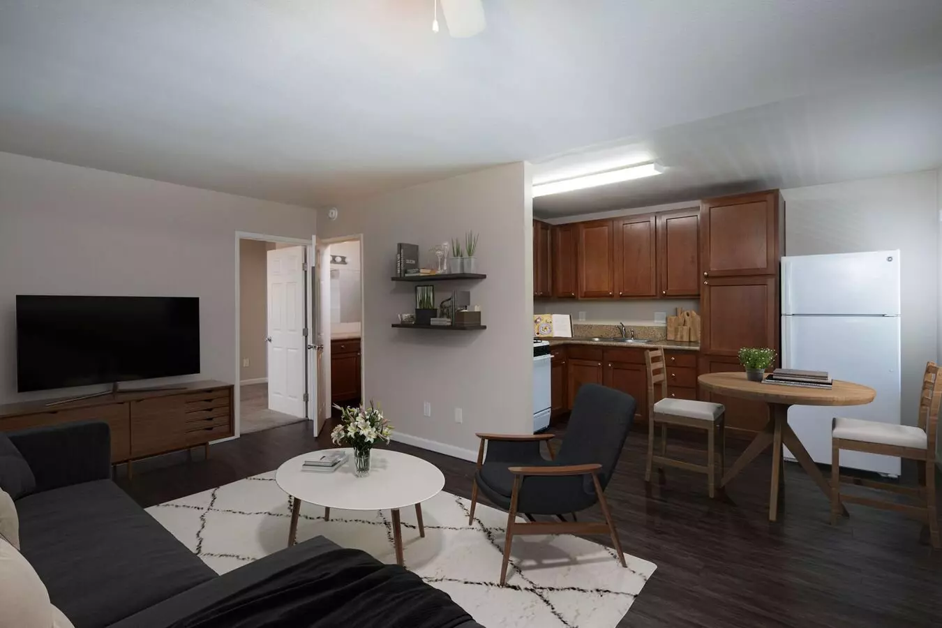 Move In Specials! Grossmont Apartments Located In The Heart Of La Mesa! photo 5