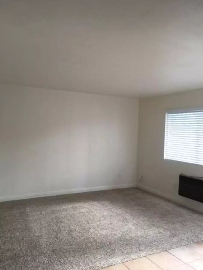 Kenwood Drive photo 4