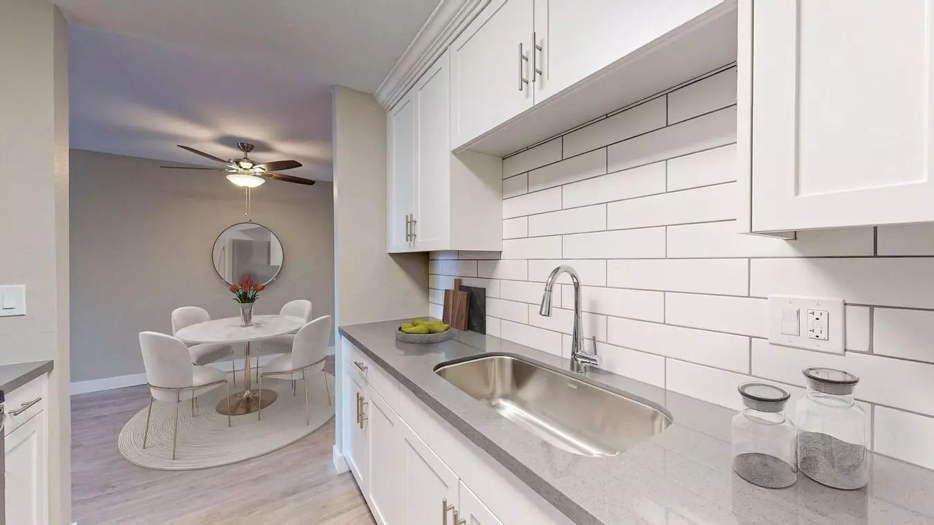 Fleetwood - Luxurious Apartment Home With Patio, A/c, Assigned Parking In Resort-style Community photo 3