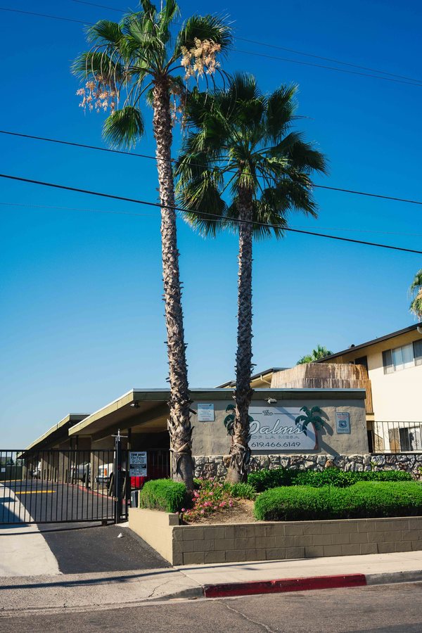 Palms Of La Mesa photo 3