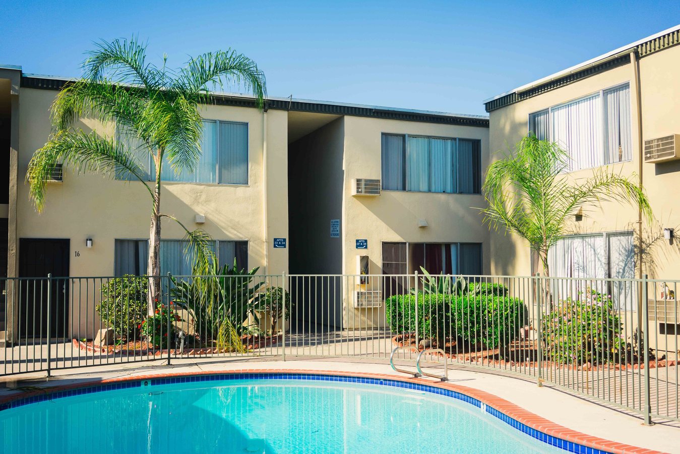 Palms Of La Mesa photo 2