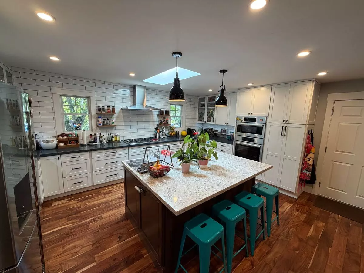 954 Acalanes Rd Lafayette, CA 94549 photo 3