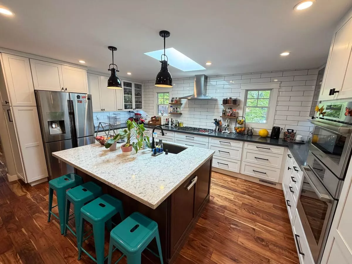954 Acalanes Rd Lafayette, CA 94549 photo 4