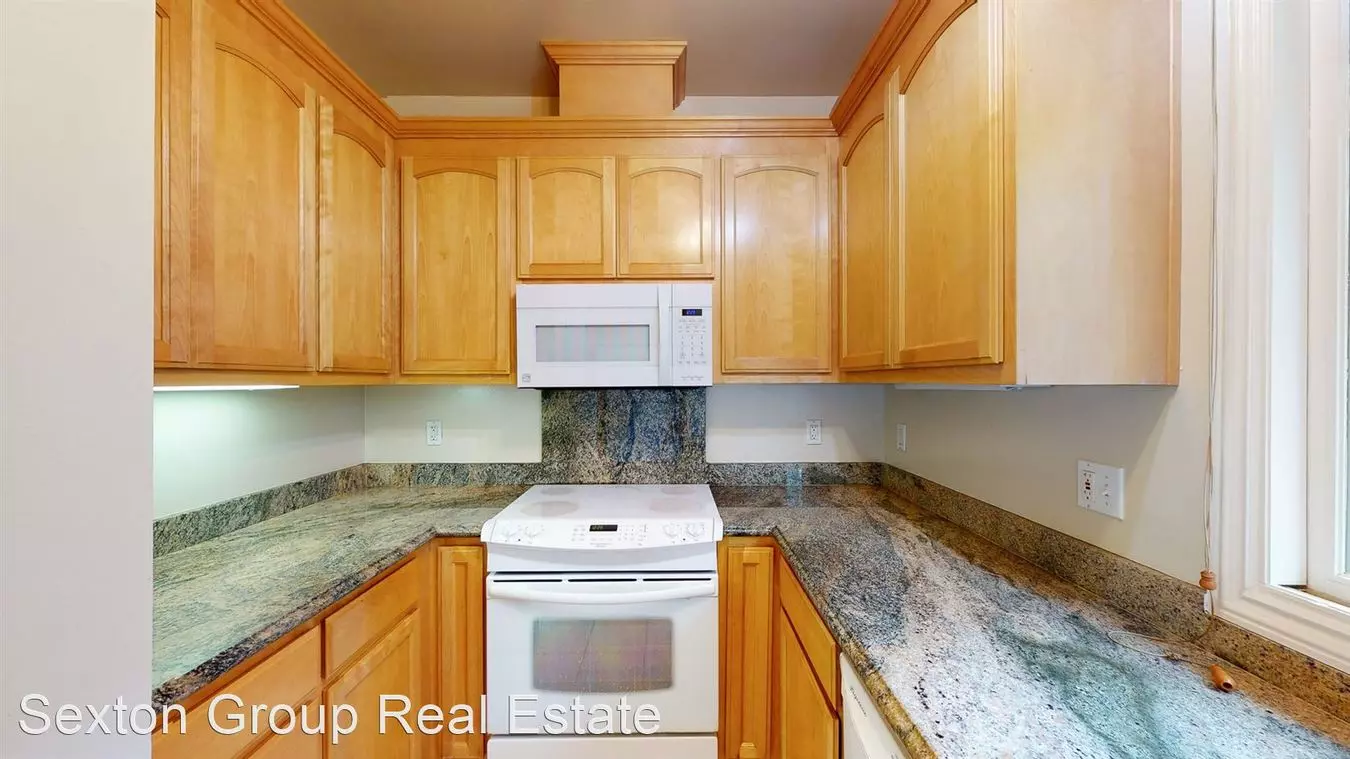 Beautiful updated condo photo 2