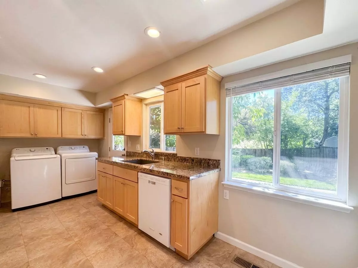 Charming 3 Bedroom, 1 Bath Single Level Home In Lafayette-move In Ready! photo 5