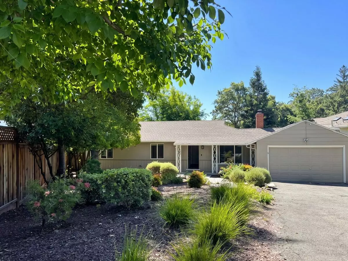 Charming 3 Bedroom, 1 Bath Single Level Home In Lafayette-move In Ready!